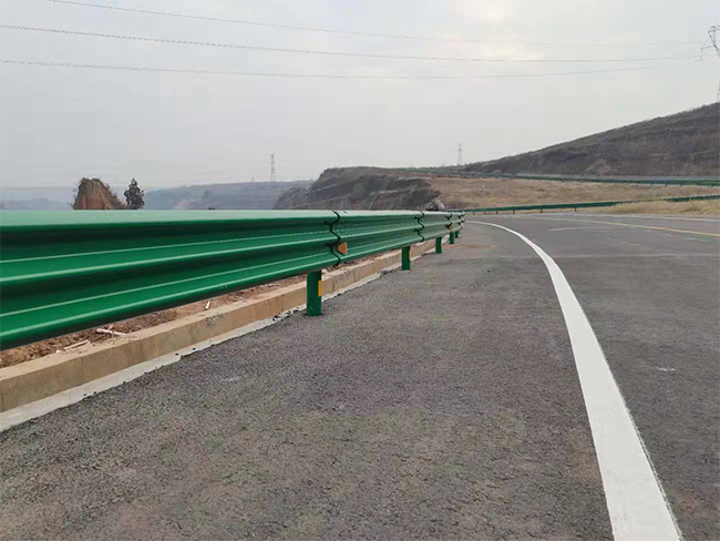 博尔塔拉公路防护栏