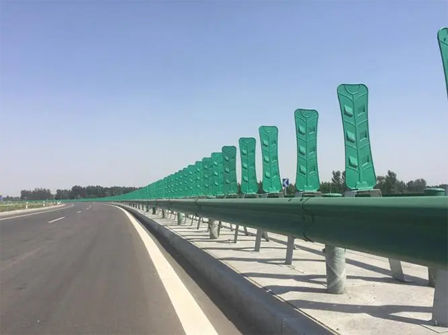 博尔塔拉高速波形钢护栏