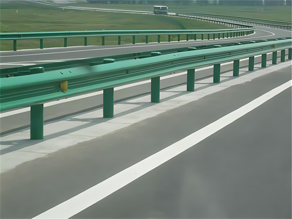 博尔塔拉波形梁护栏在高速公路的应用